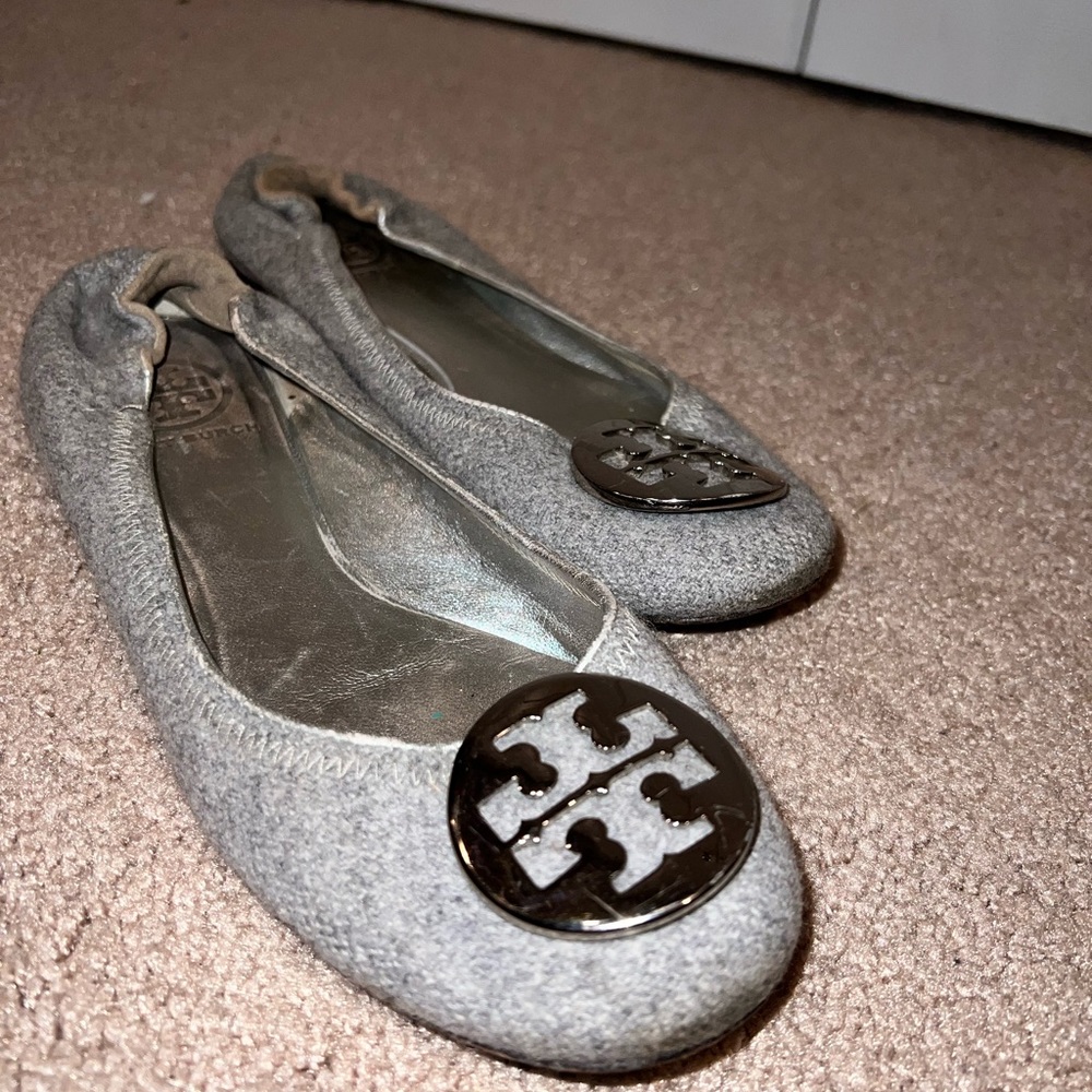 tory burch grey material size 7 flats